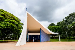 Igrejinha Nossa Senhora de Fátima, cartão postal de Brasília, completa 65 anos