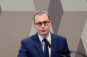 Cristiano Zanin é aprovado pelo plenário do Senado como ministro do STF