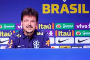 Fernando Diniz fala pela primeira vez como técnico da Seleção e reafirma seu estilo de jogo