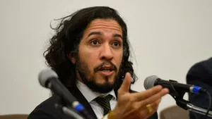 Jean Wyllys deve assumir cargo na secretaria de comunicação com apoio de Janja