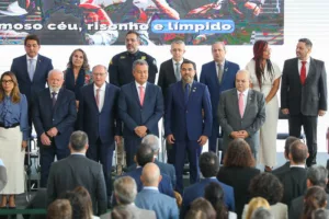 Ibaneis Rocha celebra parceria com governo federal e anuncia reajuste para forças de segurança do DF