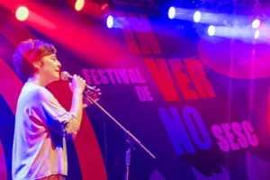 Fernanda Takai anima o terceiro dia do Festival de Inverno Sesc