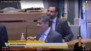 Distrital Daniel Donizet na mira da polícia após atitude curiosa em sessão na CLDF