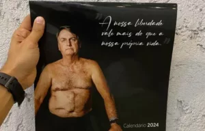 Eduardo Bolsonaro lança calendário 2024 de Jair Bolsonaro com capa polêmica