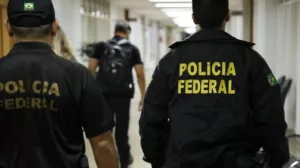 Polícia Federal apreende notebook da Abin na residência de Carlos Bolsonaro em Angra dos Reis