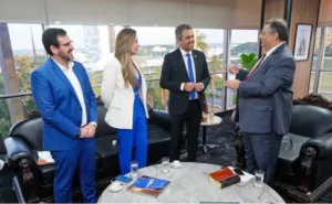 Governador Elmano e Ministro da Justiça Flávio Dino discutem estratégias contra o crime