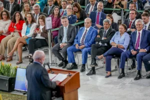 Ibaneis Rocha participa do lançamento da primeira seleção de propostas do Programa Minha Casa, Minha Vida