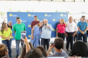Governador Ibaneis Rocha entrega pavimentação na VC-361, impulsionando mobilidade no Gama