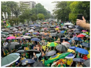 Feriado da República marca protestos e manifestações em diversas cidades do Brasil