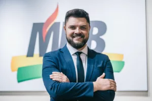 Leonardo Resende Lidera Juventude Nacional do MDB com Foco na Renovação
