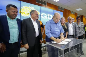 Ibaneis Rocha anuncia projeto para tornar o DF referência em eficiência energética