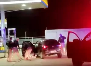 Vídeo: Policiais Rodoviários Federais são denunciados por tentativa de ‘forjar crime’ e por tortura durante abordagem