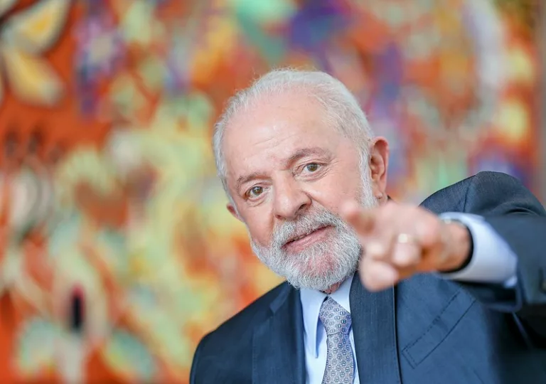 Desaprovação a Lula atinge 47% em cenário polarizado