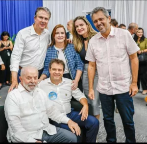 Governador Elmano e Ministro Camilo se reúnem com o provável candidato do PT a prefeito, Evandro Leitão, na presença de Lula