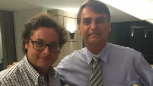 Advogado da família Bolsonaro: Jair Bolsonaro e filhos partiram para pescaria antes da operação da PF