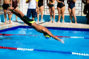 Revezamento 50 horas nadando: Sesc-DF e UnB promovem competição aquática