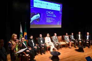 Brasília rumo à sustentabilidade: Liderança da Vice-governadora em debate crucial sobre Mobilidade Verde