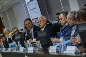 Fecomércio-DF promove 213ª reunião de diretoria com autoridades do GDF
