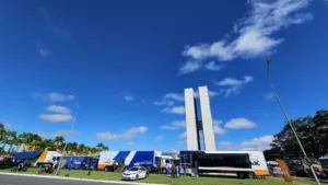 Senac-DF: Celebrando Brasília na troca da bandeira