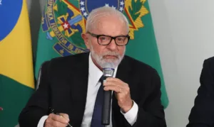 Governo Lula aprovado por 32% dos deputados, revela pesquisa