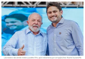 Lula adia exoneração de ministro indiciado por corrupção