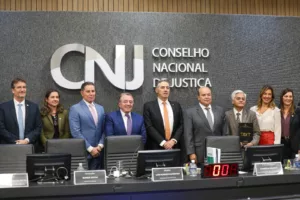 DF firma acordo para agilizar cobrança fiscal