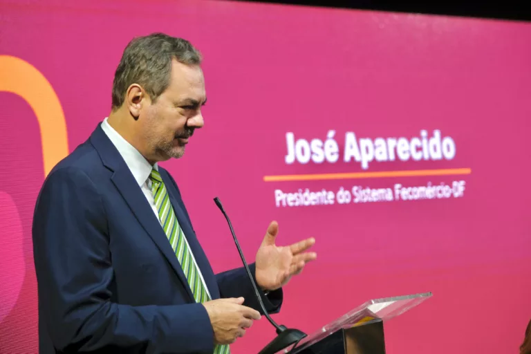 José Aparecido: Um líder visionário na presidência da Fecomércio-DF