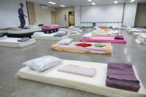 Abrigos acolhem 2,2 mil em três semanas