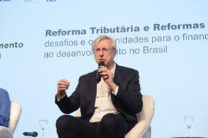 Reforma tributária promete reduzir custos de financiamento para empresas, afirma Appy
