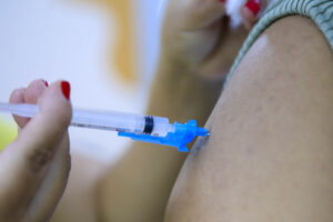 GDF envia mensagens pelo WhatsApp para incentivar vacinação contra HPV em jovens