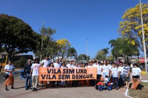 Vila Planalto realiza caminhada ecológica para prevenção da dengue