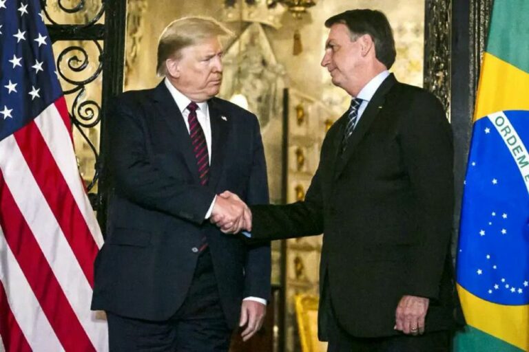 Trump defende Bolsonaro: “Deixem ele em paz!”