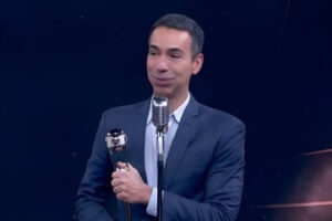 Cesar Tralli brilha no Melhores do Ano e emociona com discurso