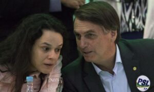 Situação de Bolsonaro é delicada”, diz Janaína Paschoal