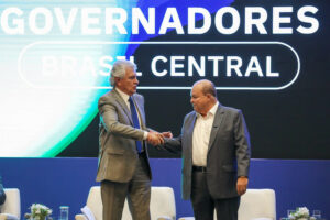 Caiado ovacionado e reconduzido à presidência do Consórcio Brasil Central
