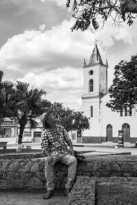 Adeus, Wilson Aragão — o poeta que tocava o sertão com os dedos da alma