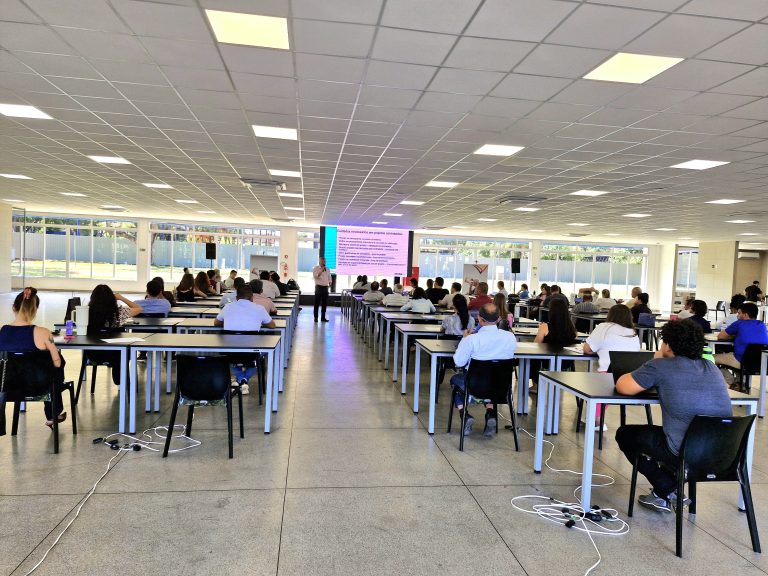 Capacitação dos trabalhadores melhora o serviço para a população