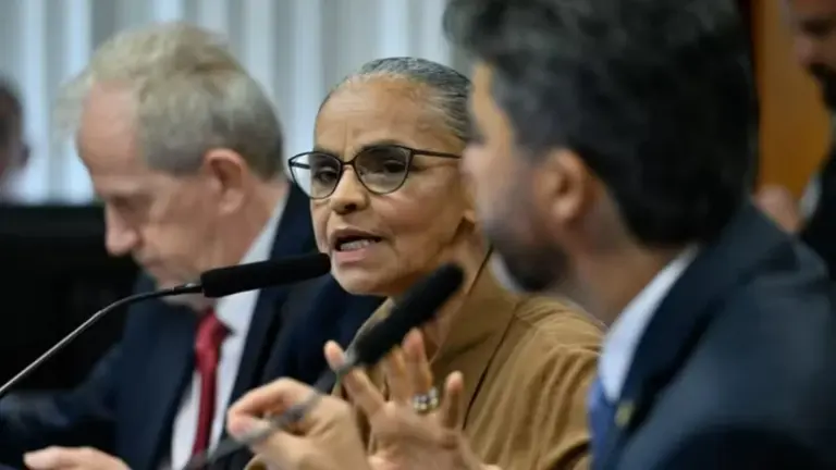 Clima tenso: Marina reage a ataques e abandona comissão no Senado