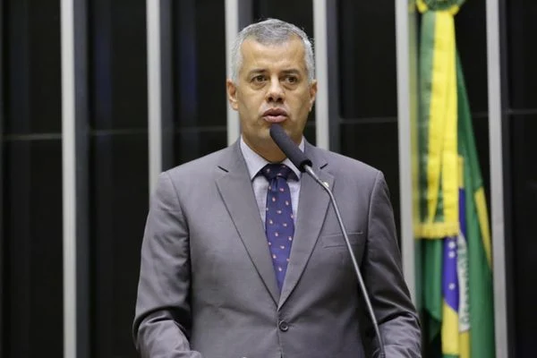 Fraude no INSS: Lula sabia?