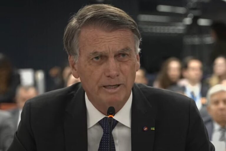 Bolsonaro convida Moraes para ser vice em 2026