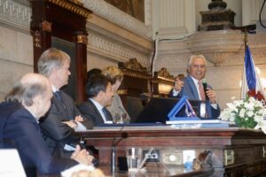 Caiado homenageia Cesar Maia por legado na política e gestão fiscal