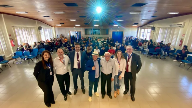 Jó Rufino e Carlos Aguiar motivam jovens em Taguatinga