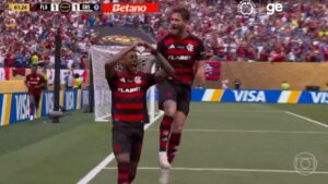 Flamengo vira sobre Chelsea e lidera grupo na Copa