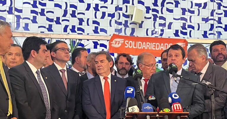Reguffe desafia polarização e mira 2026 pelo centro