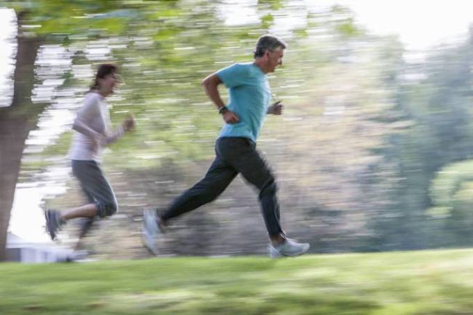 Exercícios no frio exigem cuidados extras para garantir segurança e rendimento