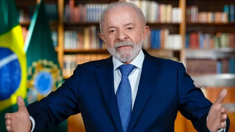 Lula reage à taxação dos EUA: “Brasil tem um único dono, o povo”