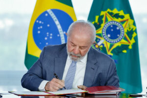 Brasil reage ao tarifaço dos EUA