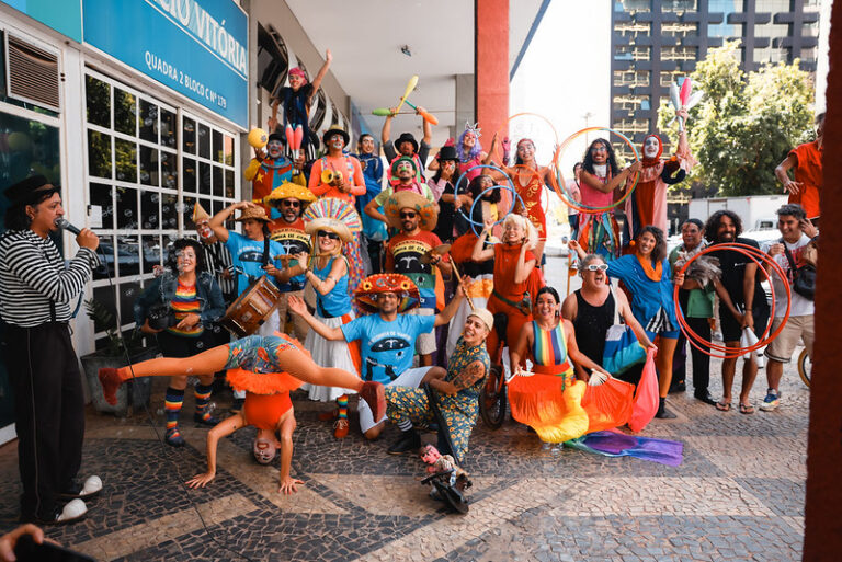 Sesc FestClown 2025 celebra Dia dos Pais com shows gratuitos