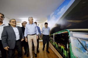 Caiado: BRT Leste-Oeste tem novos ônibus e estações reformadas