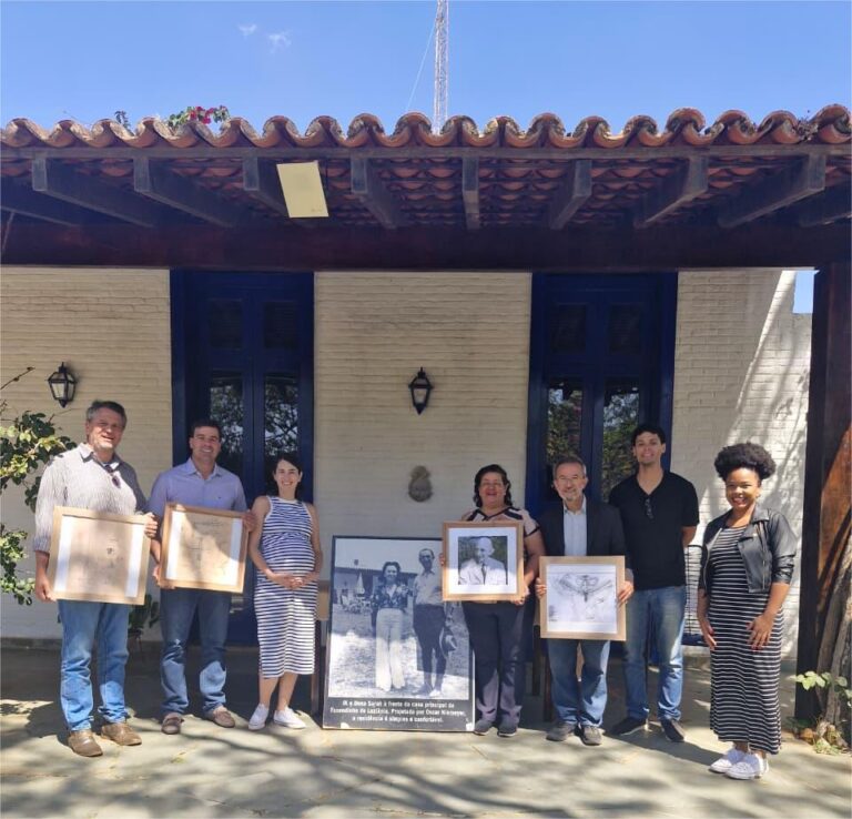 Quadros de Lúcio Costa chegam à Fazendinha JK